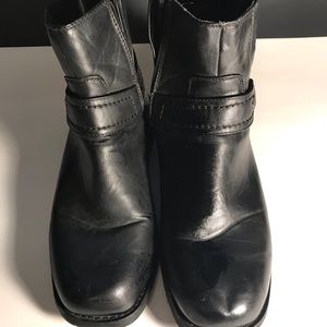 Black motorcycle boots